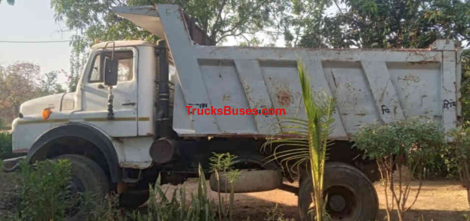 Tata 1613 Images