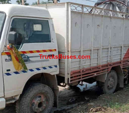 Mahindra Jayo Images