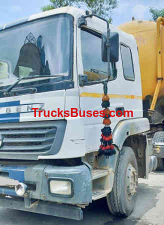 BharatBenz 4928 image 2