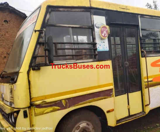 Eicher 10.90L Images