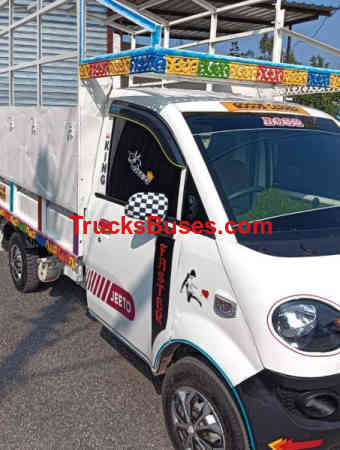 Mahindra Jeeto Mini Truck Images