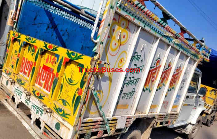 Mahindra Bolero Maxi Truck Plus Images