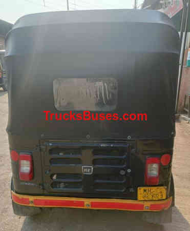 Bajaj RE image 3
