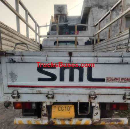 SML Isuzu Sartaj image 3