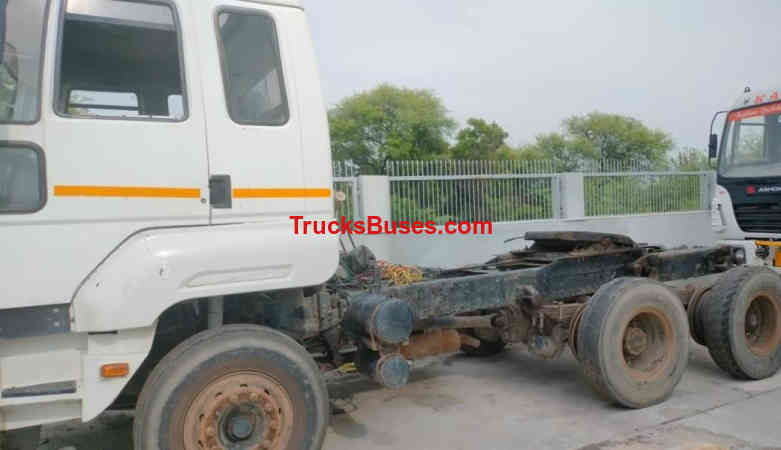 Ashok Leyland 4923 image 4