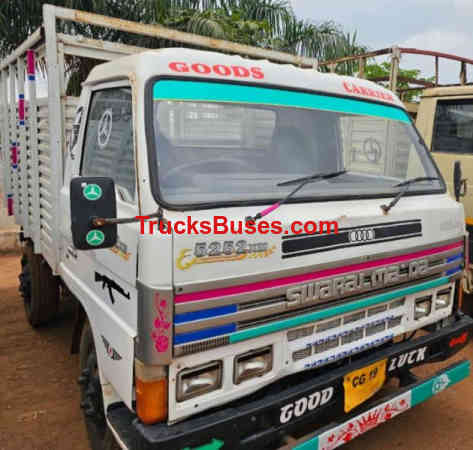 SML Isuzu Sartaj image 3