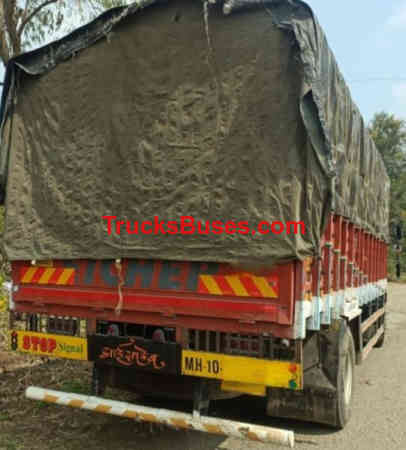 Eicher 3018 image 2