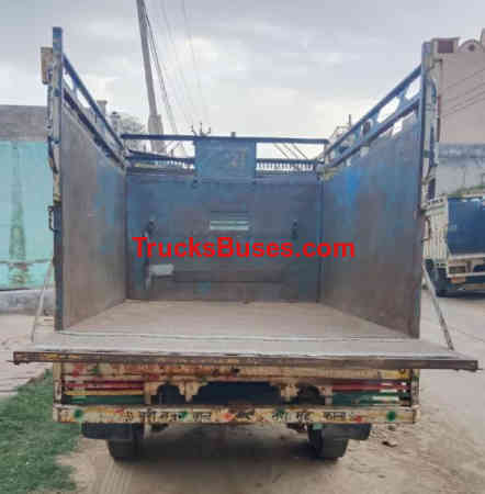 Mahindra Bolero Maxi Truck Plus Images