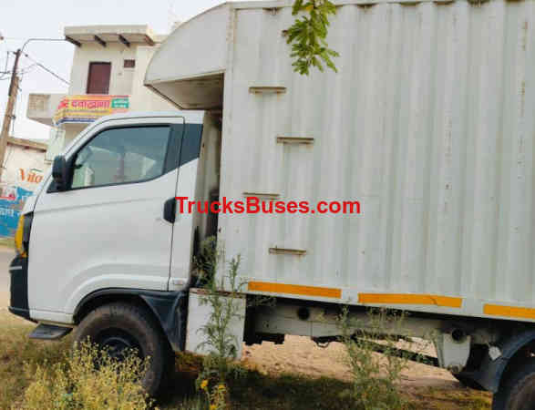 Tata Intra V50 Images