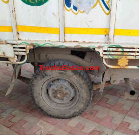 Mahindra Bolero Maxi Truck Plus Images