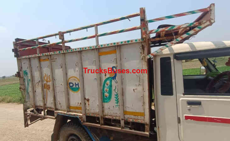 Mahindra Bolero Maxi Truck Plus Images