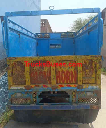 Tata Intra V30 Images