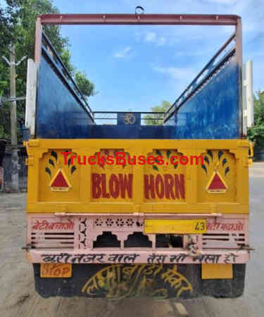 Mahindra Bolero Maxi Truck Plus Images