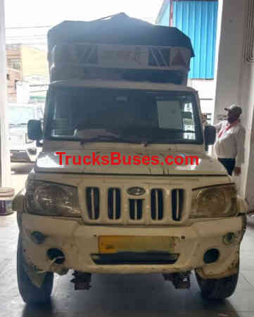 Mahindra Bolero Maxi Truck Plus Images