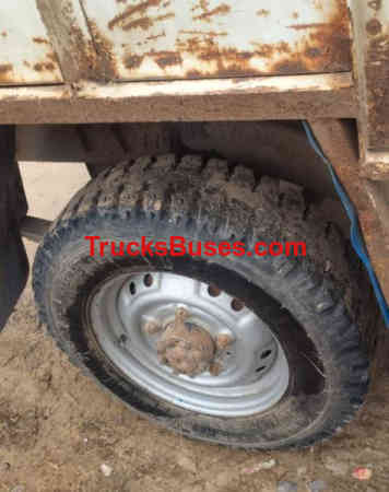 Mahindra Bolero Maxi Truck Plus Images