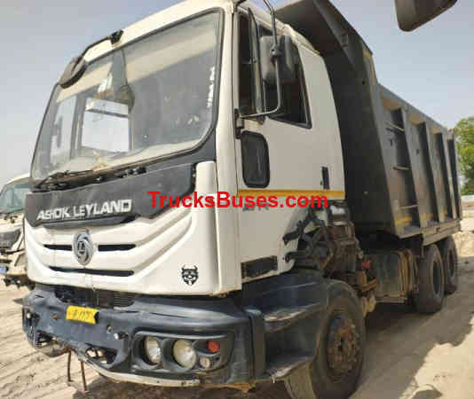 Ashok Leyland 2820 