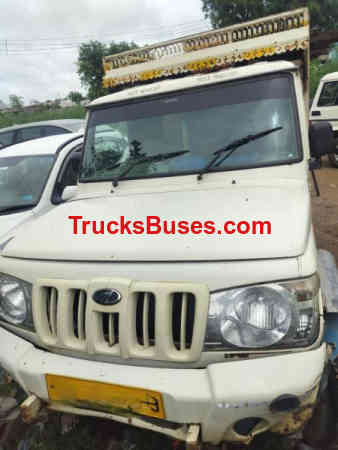 Mahindra Bolero Maxi Truck Plus Images