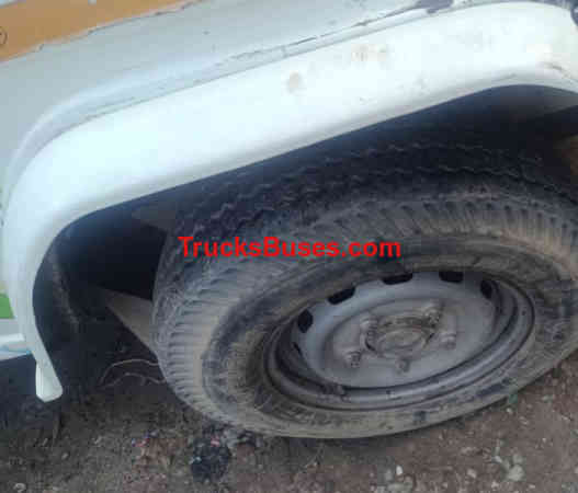 Mahindra Bolero Maxi Truck Plus Images