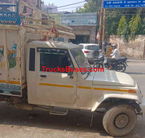 Mahindra Bolero Maxi Truck Images
