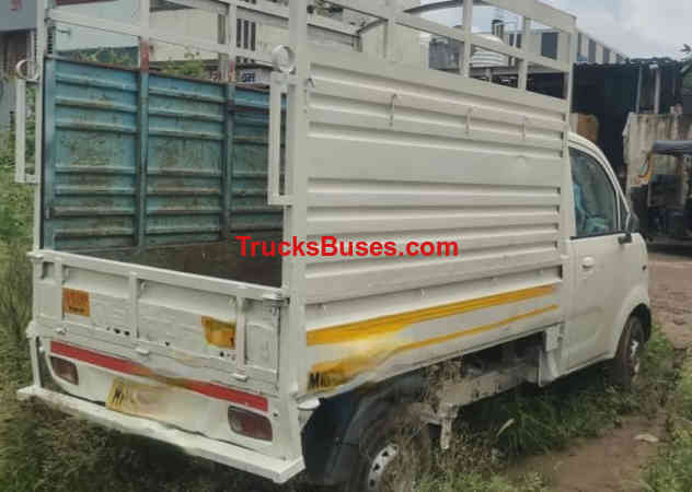 Mahindra Jeeto Mini Truck Images