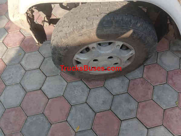 Mahindra Bolero Pickup Images