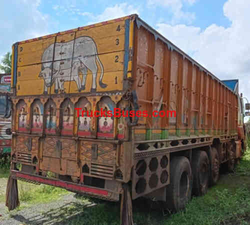 Ashok Leyland 4220 image 3