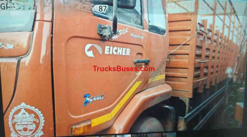 Eicher 3018 image 4