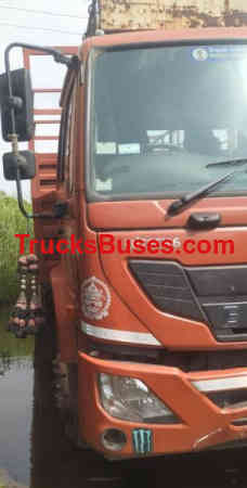 Eicher 3018 image 2