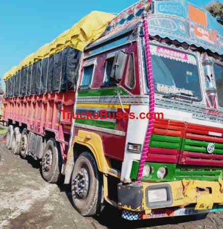 Ashok Leyland 3718 image 2