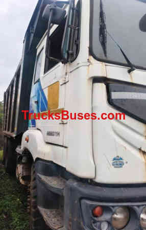 Ashok Leyland 2820 image 2