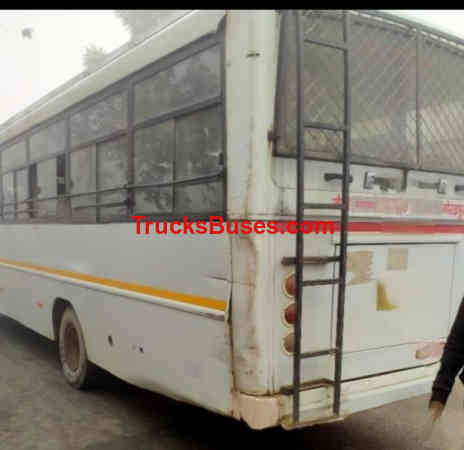 Eicher 10.90L image 2