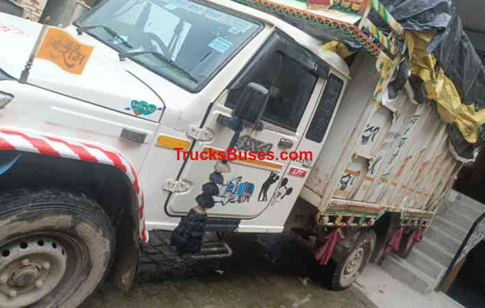 Mahindra Bolero Pickup Images