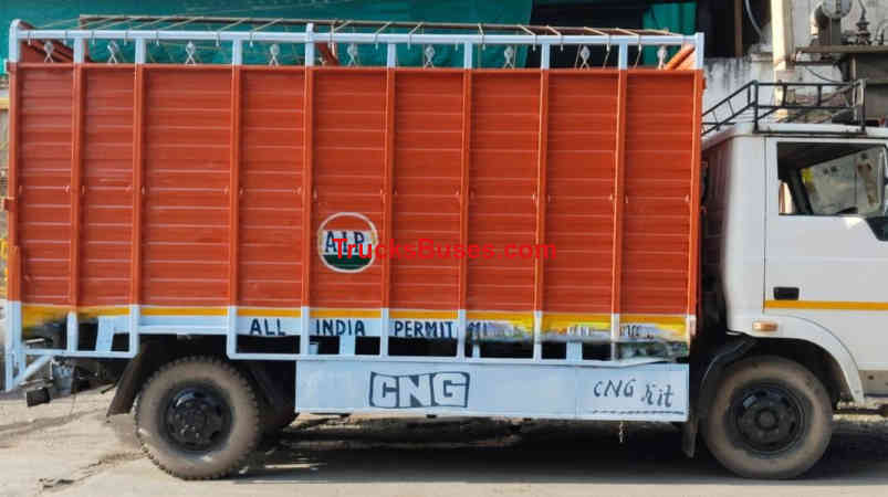 Tata 709 image 3