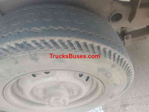 Mahindra Bolero Maxi Truck Images