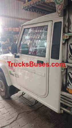 Mahindra Bolero Maxi Truck Images