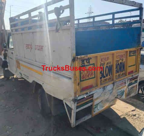 Mahindra Bolero Maxi Truck Images