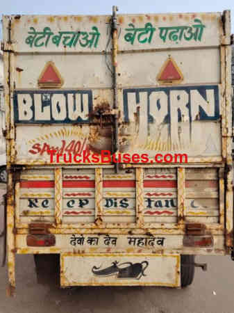 Mahindra Bolero Maxi Truck Images