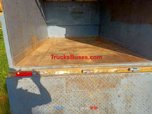 Mahindra Bolero Maxi Truck Images