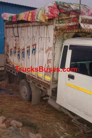 Mahindra Bolero Maxi Truck Images