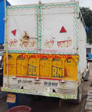 Mahindra Bolero Maxi Truck Images