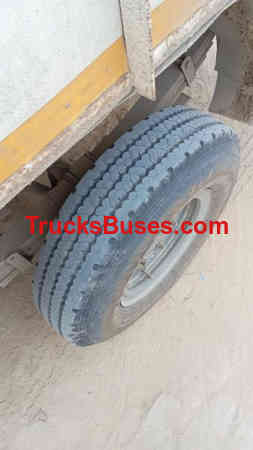 Mahindra Bolero Maxi Truck Images