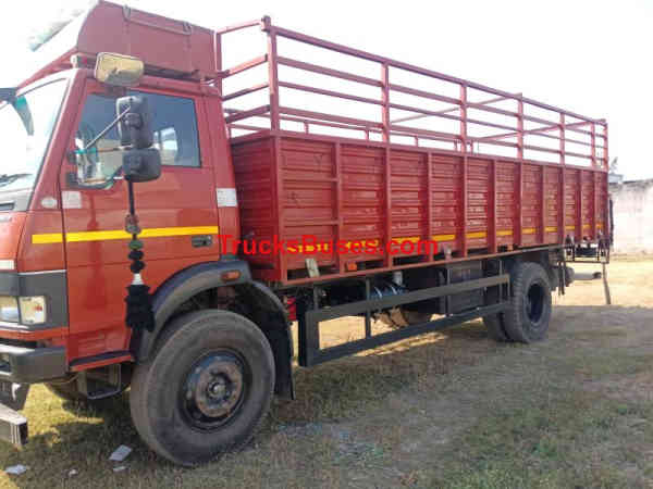 Tata 1512 image 2