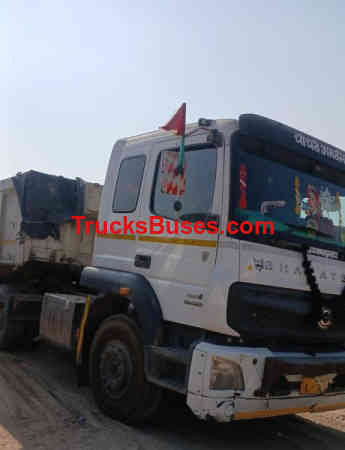 BharatBenz 5528T image 2