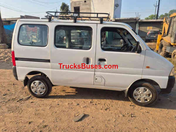 Maruti Suzuki Eeco image 2