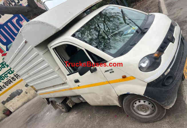 Mahindra Jeeto Mini Truck image 2