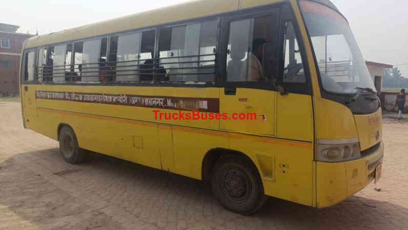 Tata LP 712 image 2
