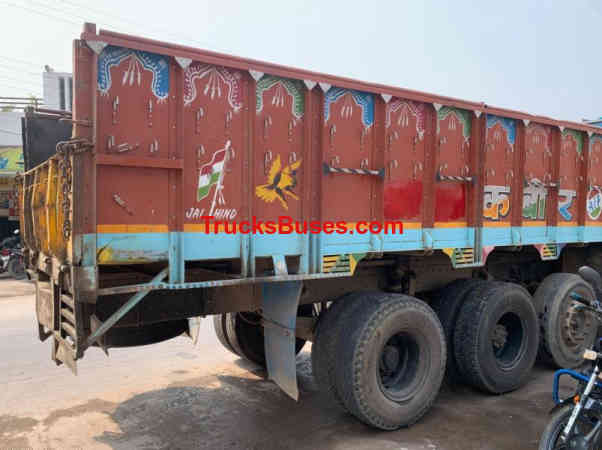 Ashok Leyland 3718 image 4