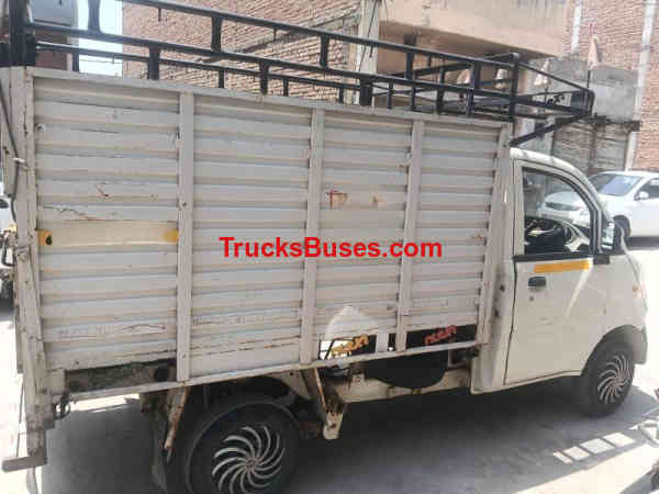 Mahindra Jeeto Mini Truck image 2