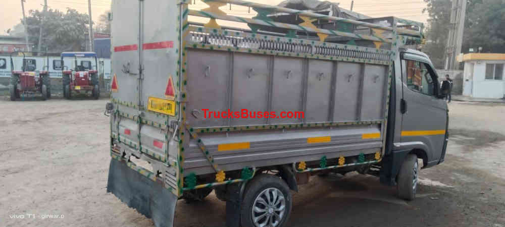 Tata Intra V10 image 3