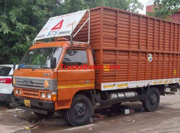 SML Isuzu Sartaj image 2